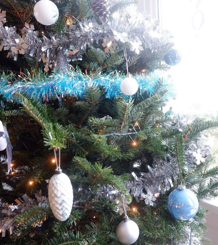Broadway Lodge Christmas Tree
